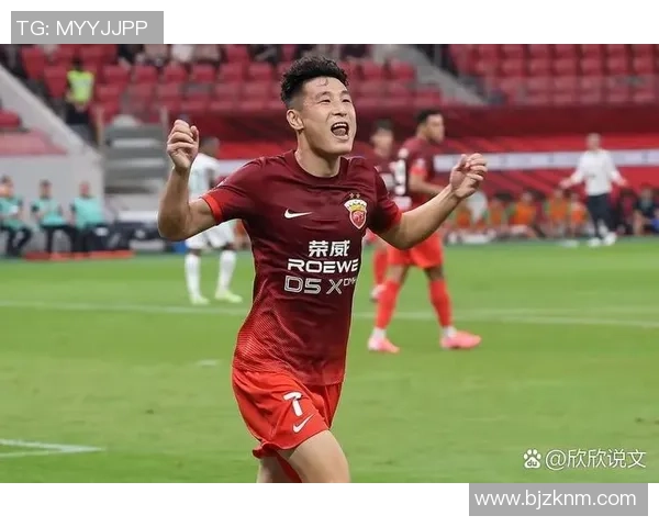 中国足球风格代表人物解析:从技术到精神领袖的全方位展现 中国足球风格代表人物解析:从技术到精神领袖的全方位展现