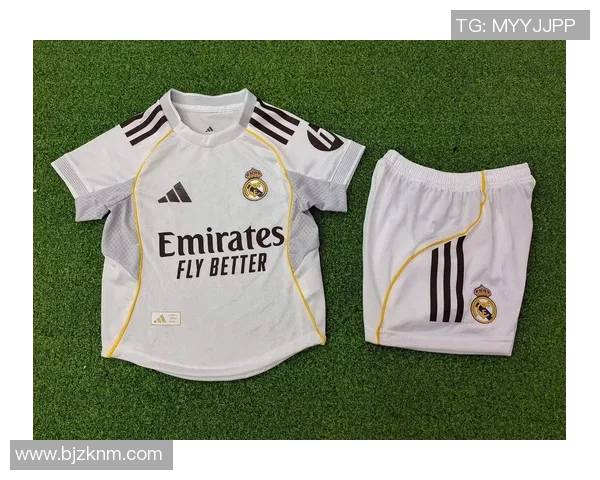 儿童球星足球衣适合冬季穿着吗如何选择适合的款式和搭配技巧 儿童球星足球衣适合冬季穿着吗如何选择适合的款式和搭配技巧