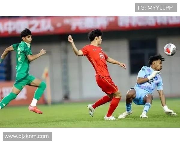 绝杀时刻:足球星巧妙瞬间引爆全场激情,绝妙进球成就经典传奇 绝杀时刻:足球星巧妙瞬间引爆全场激情,绝妙进球成就经典传奇